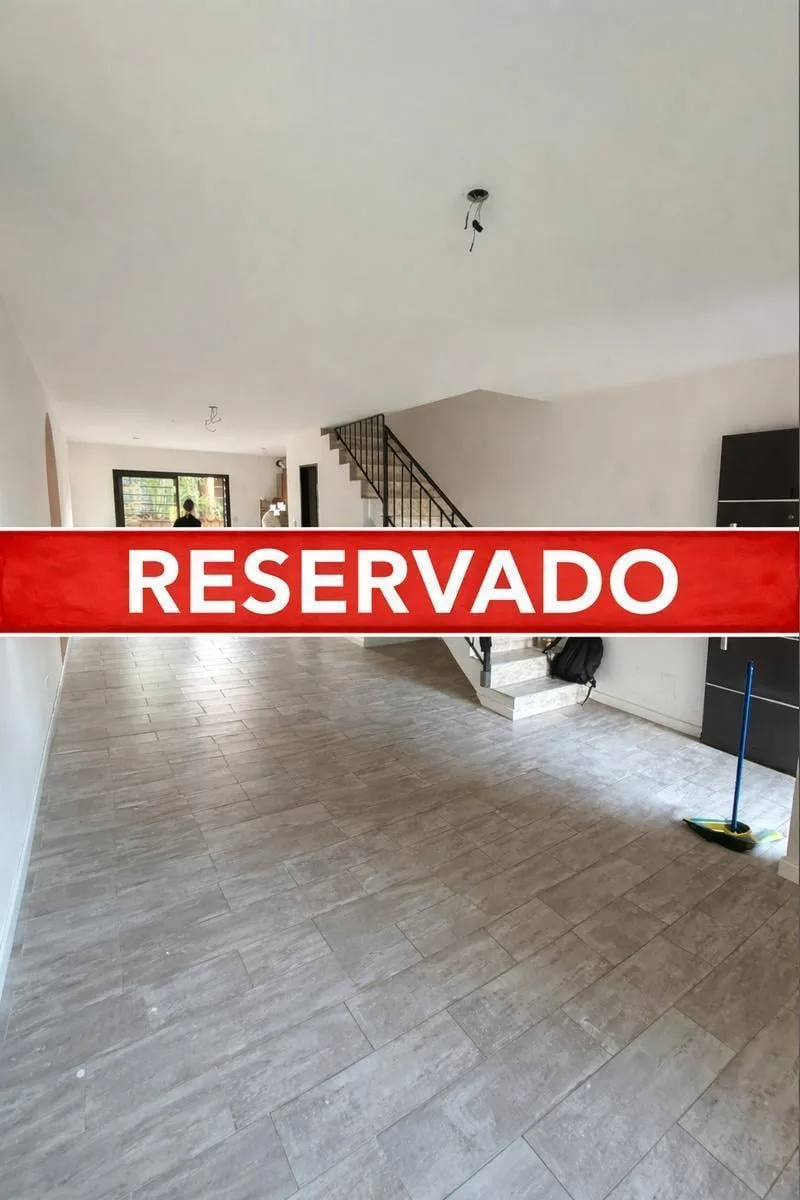 Duplex house with 3 bedrooms and covered parking in Vicente López