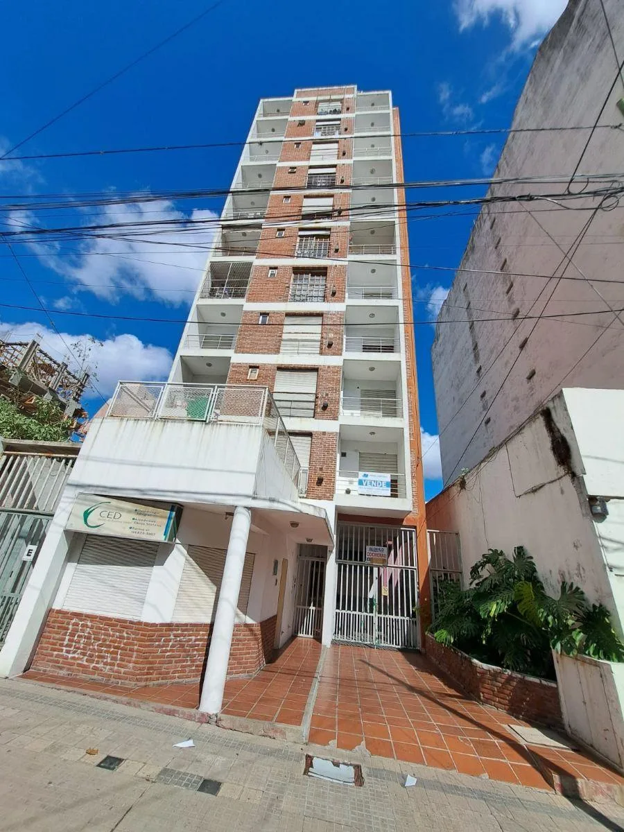 Apartamento tipo semipiso de 1 dormitório em La Plata