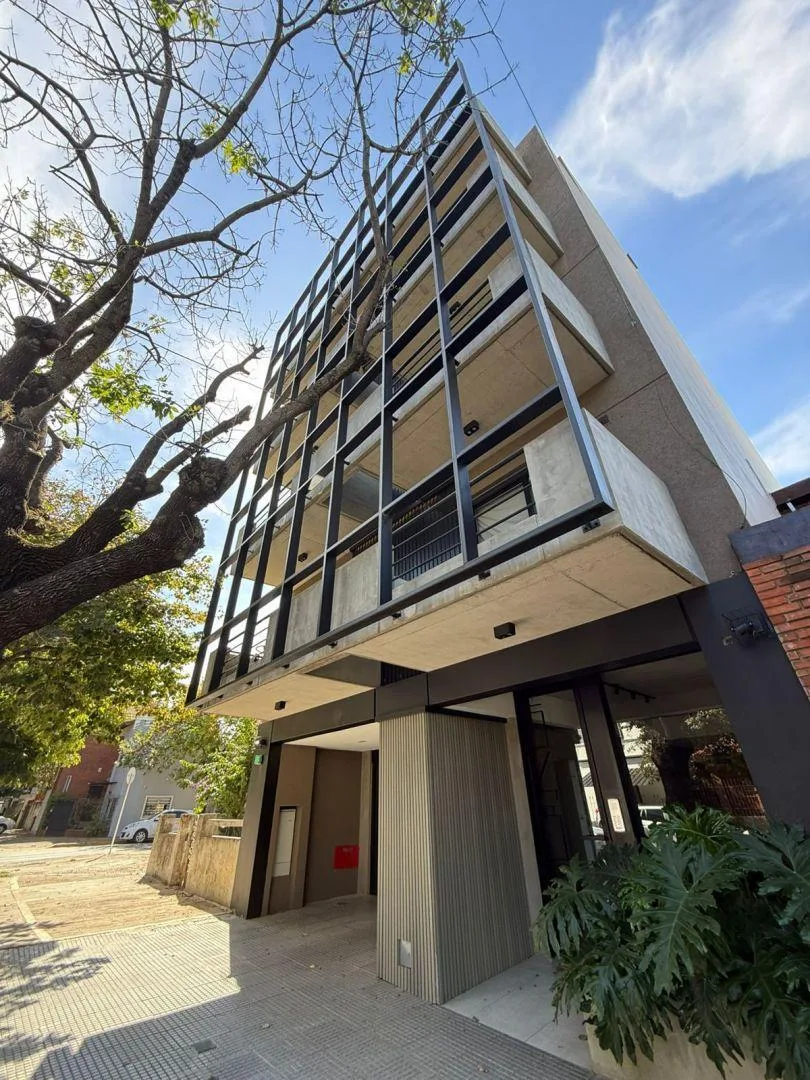 Свежее (a estrenar) четырёхкомнатное жильё в Villa Devoto