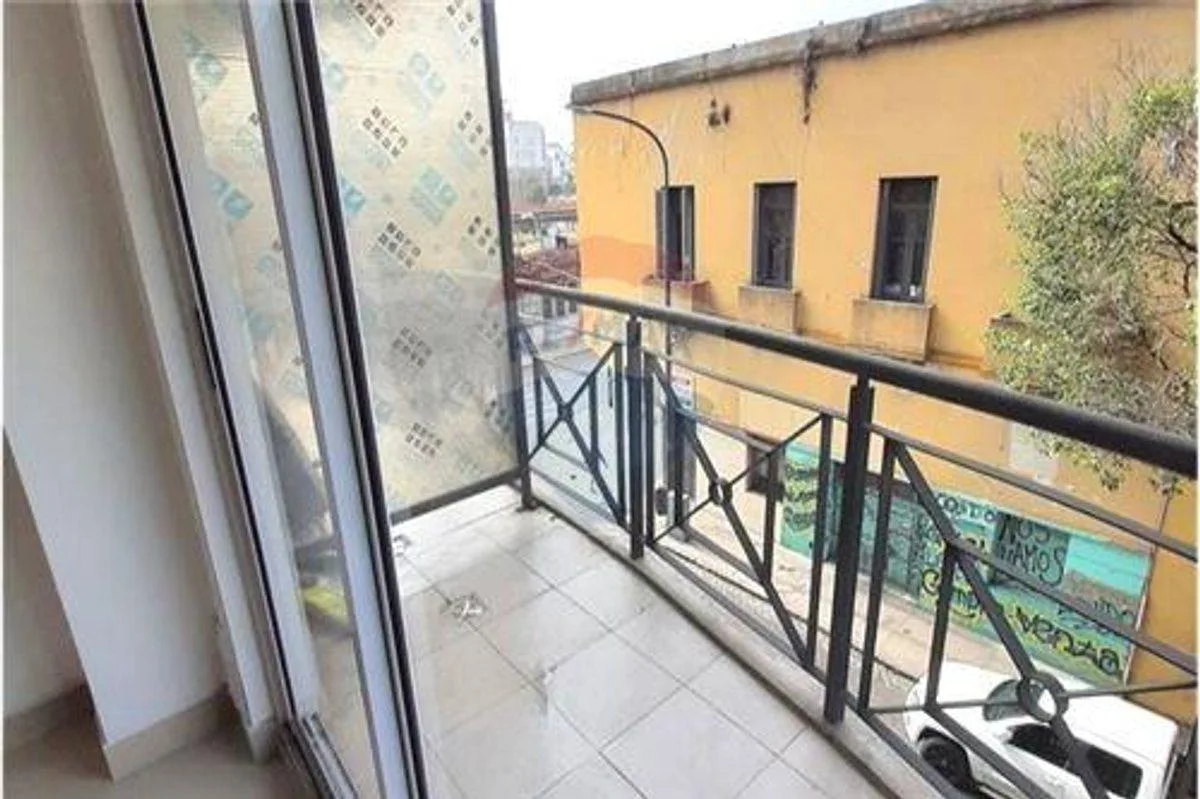 Studio apartment with balcony in Balvanera