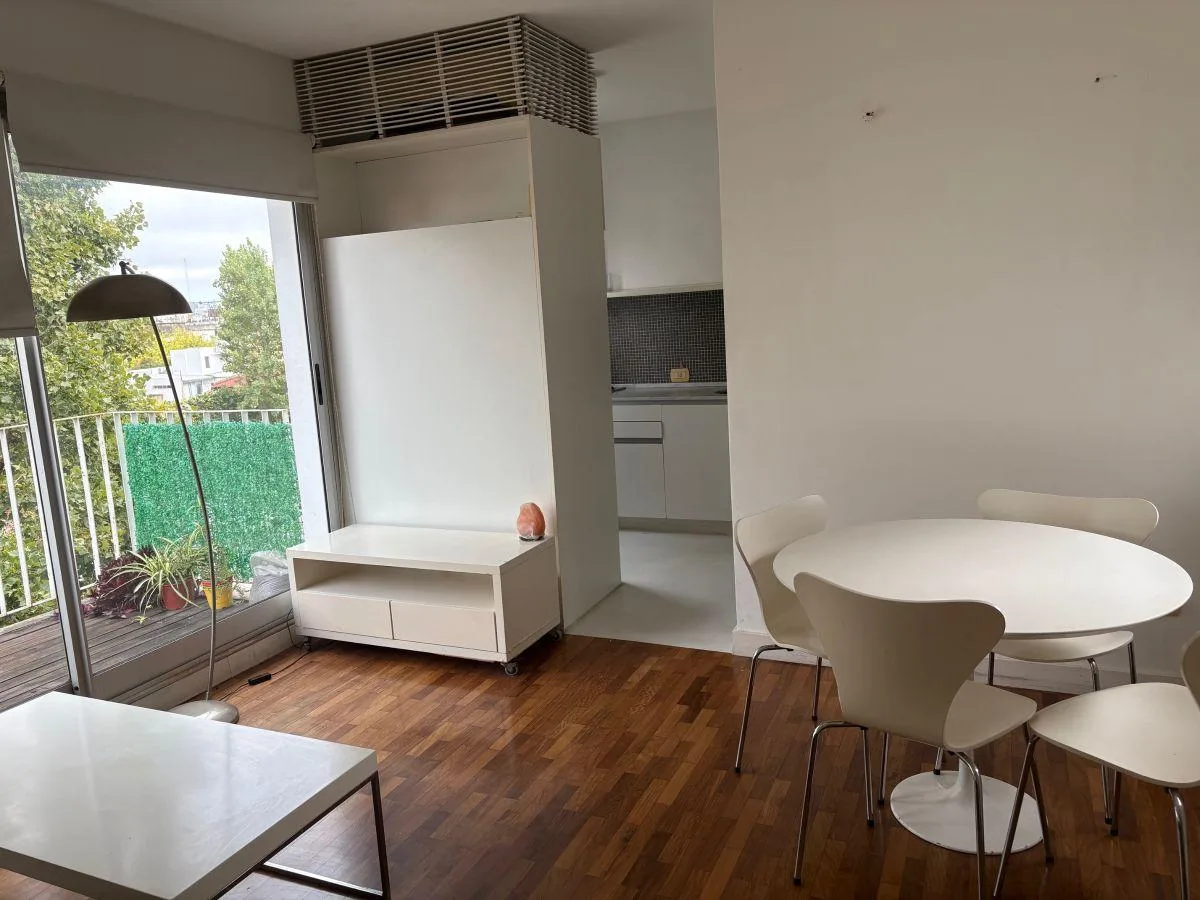 Mobiliado apartamento de 2 ambientes em Coghlan