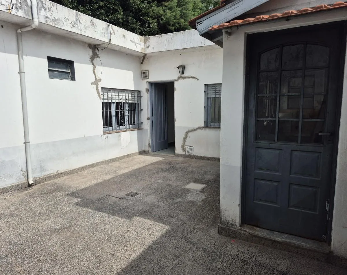 Two-room PH with private patio in Lomas de Zamora