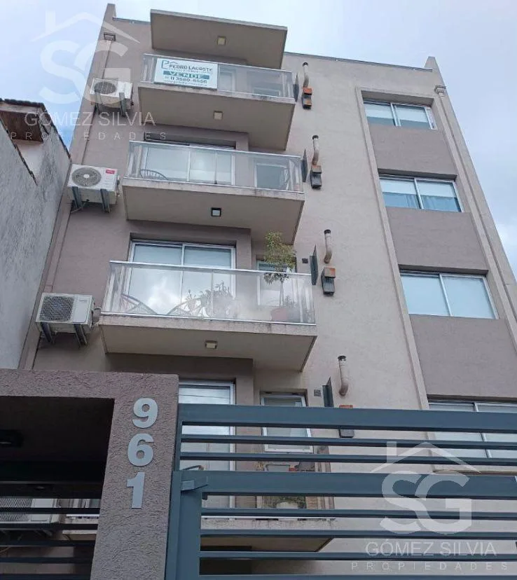 Departamento de 2 ambientes con balcón en Castelar Norte