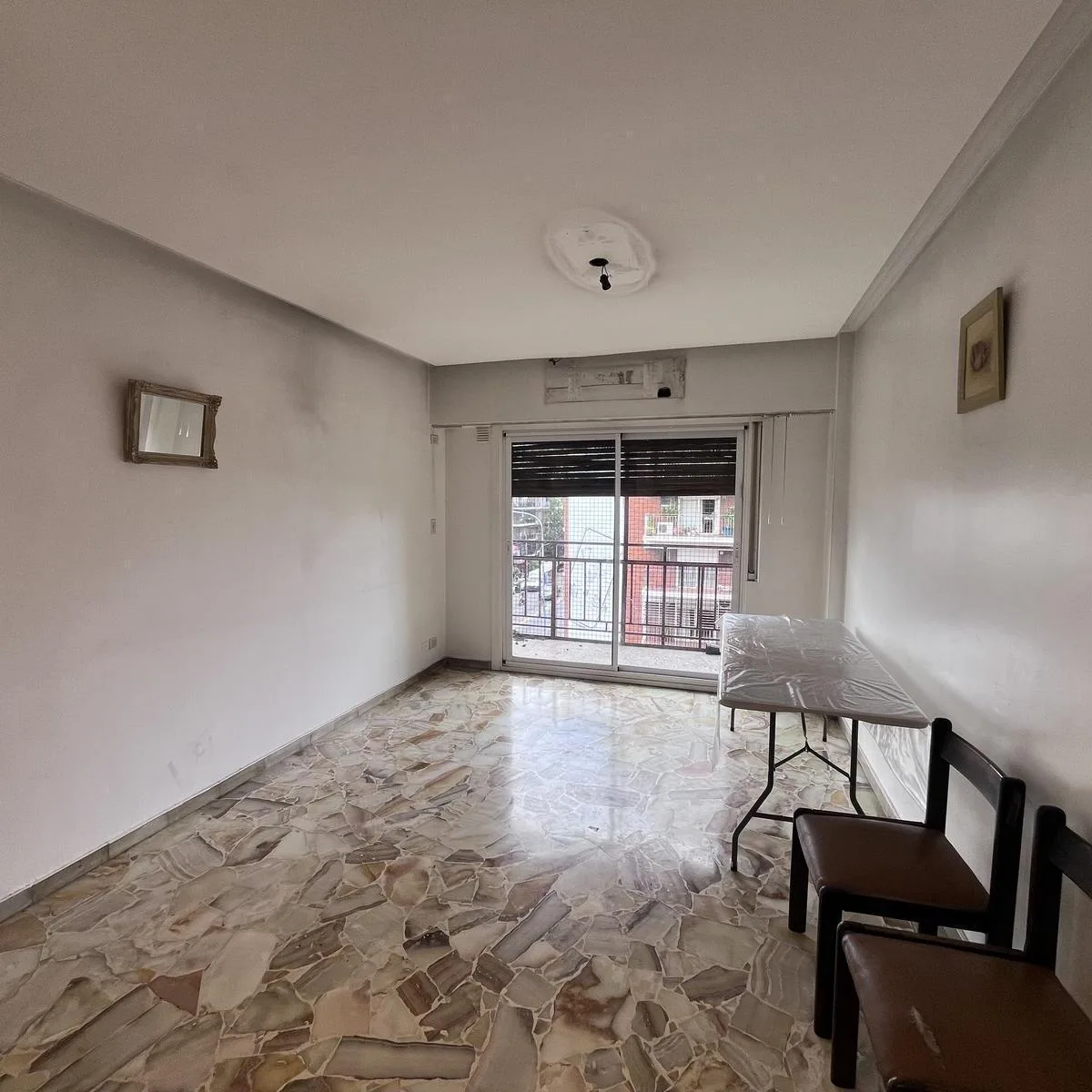 Departamento de 4 ambientes en Flores