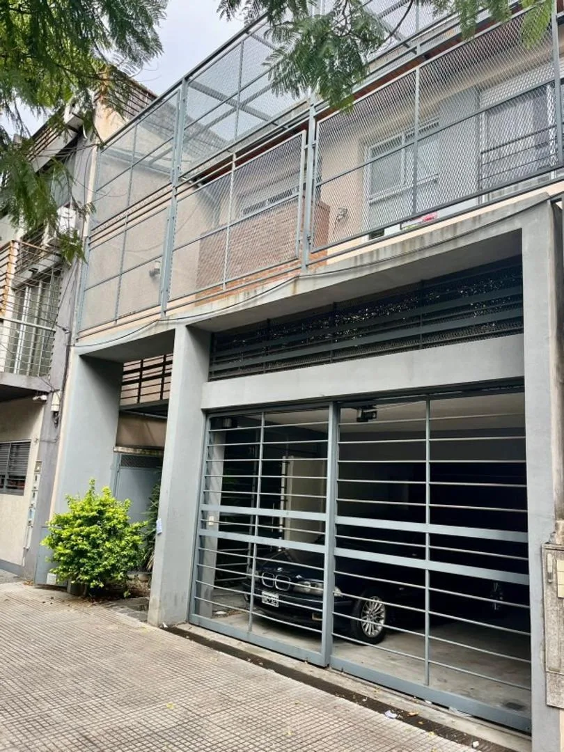 Двухкомнатная дуплекс-квартира с двумя балконами в Villa del Parque