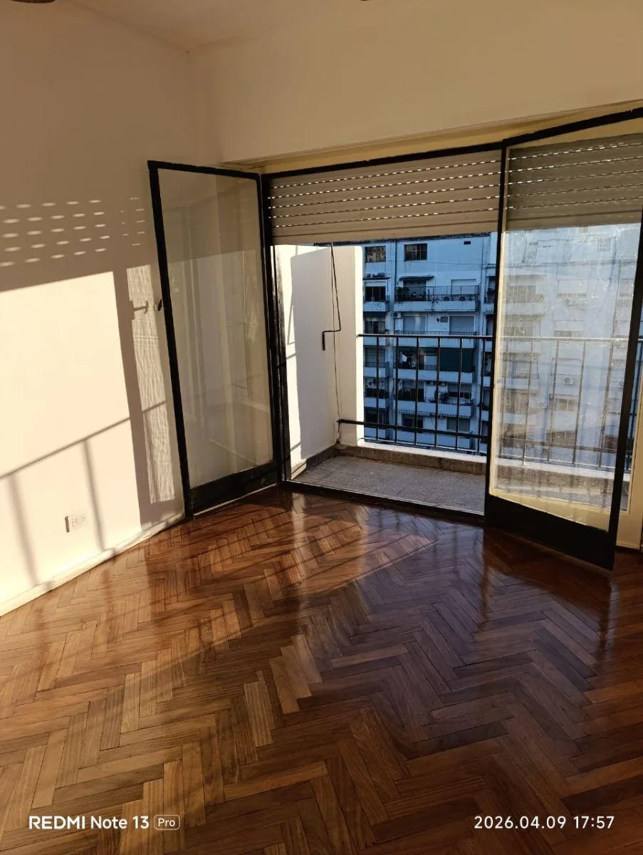 Departamento de 2 ambientes con balcón en Almagro