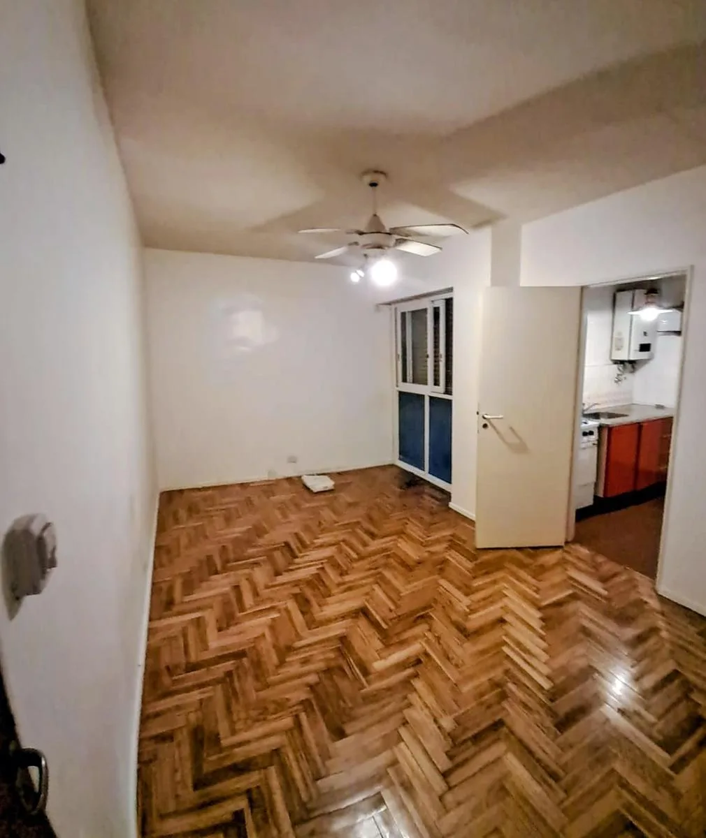 Monoambiente apto profesional con bajas expensas en Balvanera