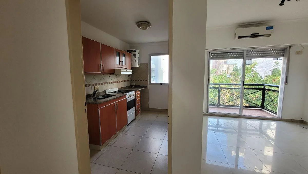 Полуэтажная квартира с 1 спальней и балконом в Villa Urquiza