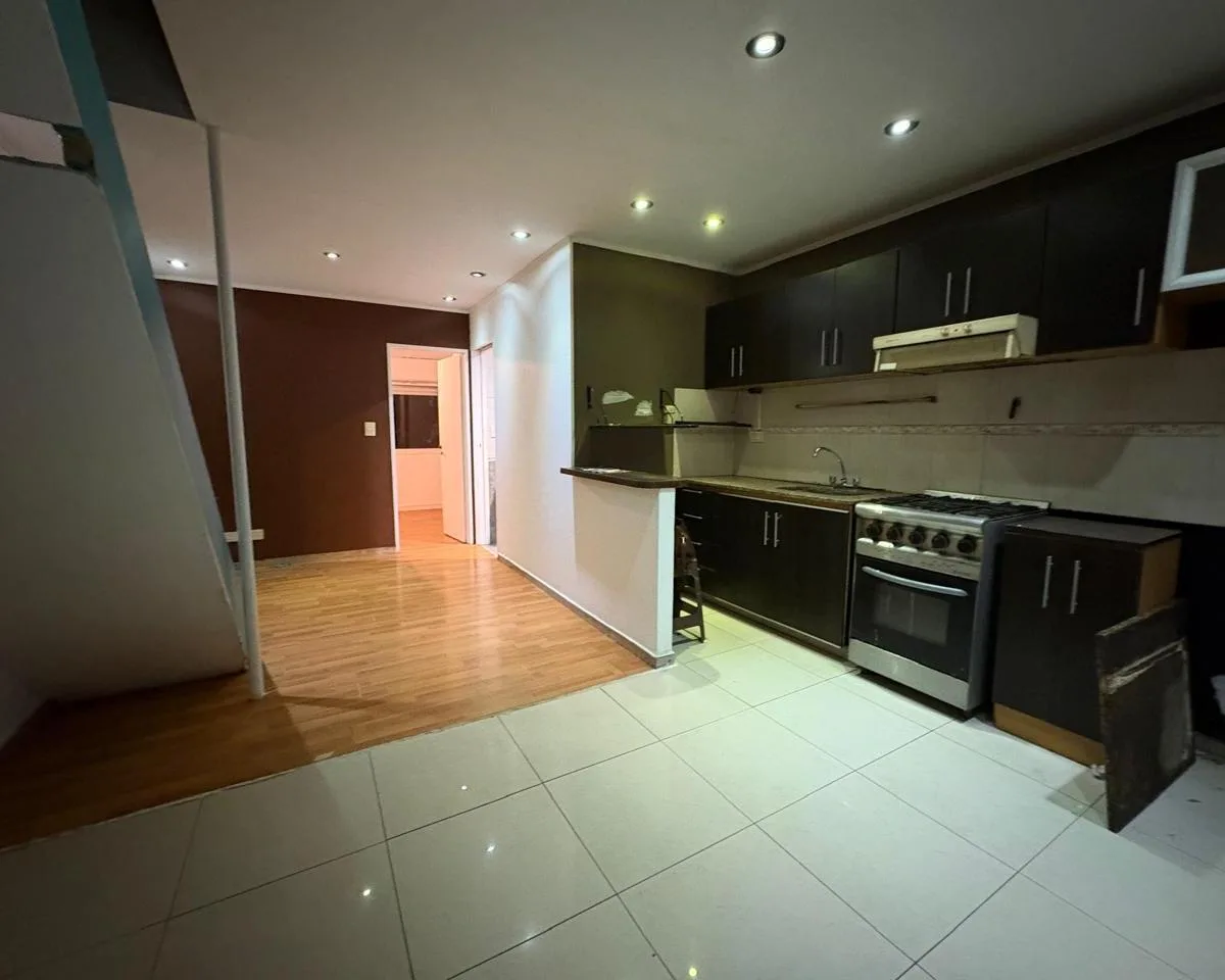 Departamento dúplex de 3 ambientes en Caseros