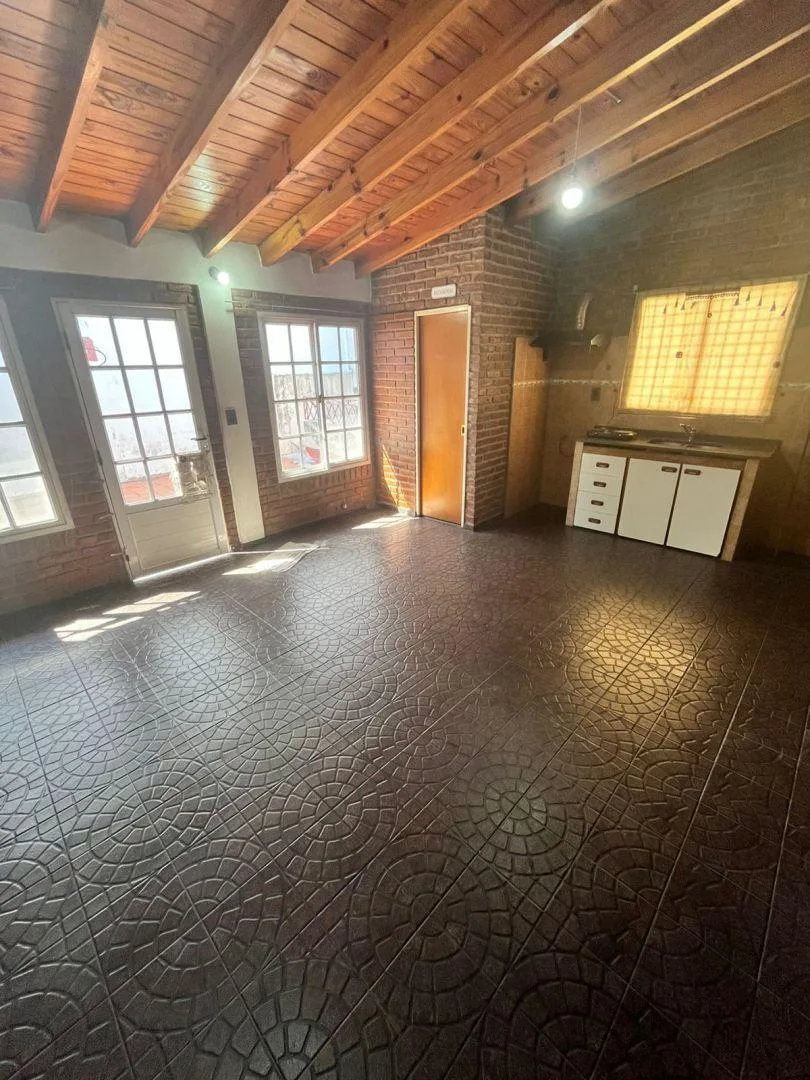 Kitnet em PH com pátio e área de churrasco em La Matanza