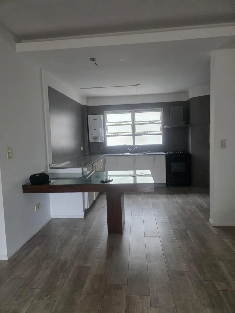 Three-room apartment in Villa Urquiza