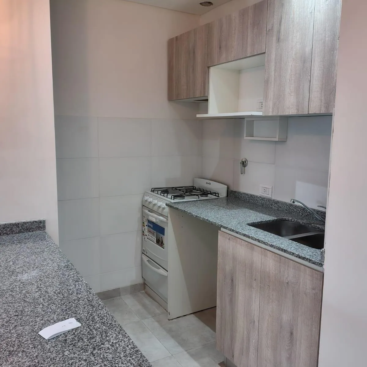 One-bedroom ground-floor apartment with parking in Lomas de Zamora