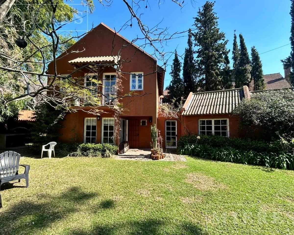 Four-bedroom house in Victoria