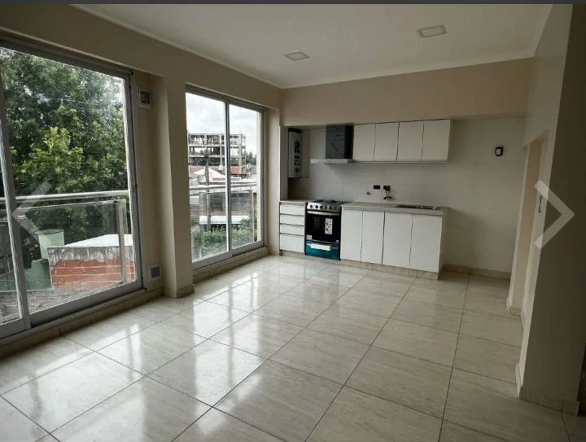 Apartamento de 1 quarto no segundo andar em Tres de Febrero
