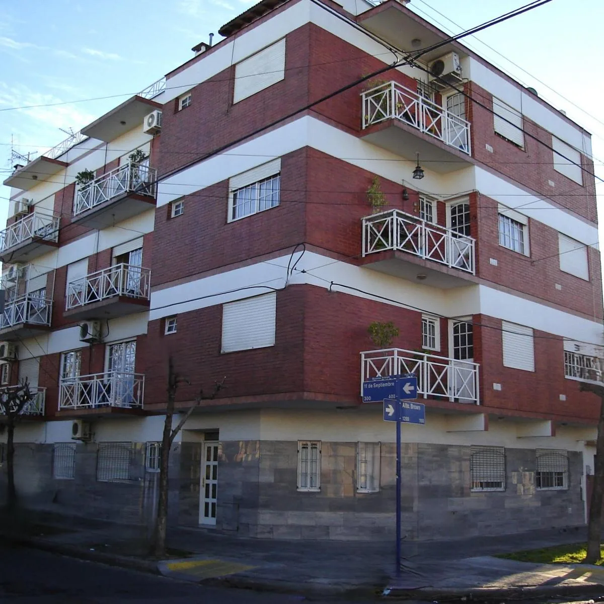 Studio apartment at the front in La Matanza
