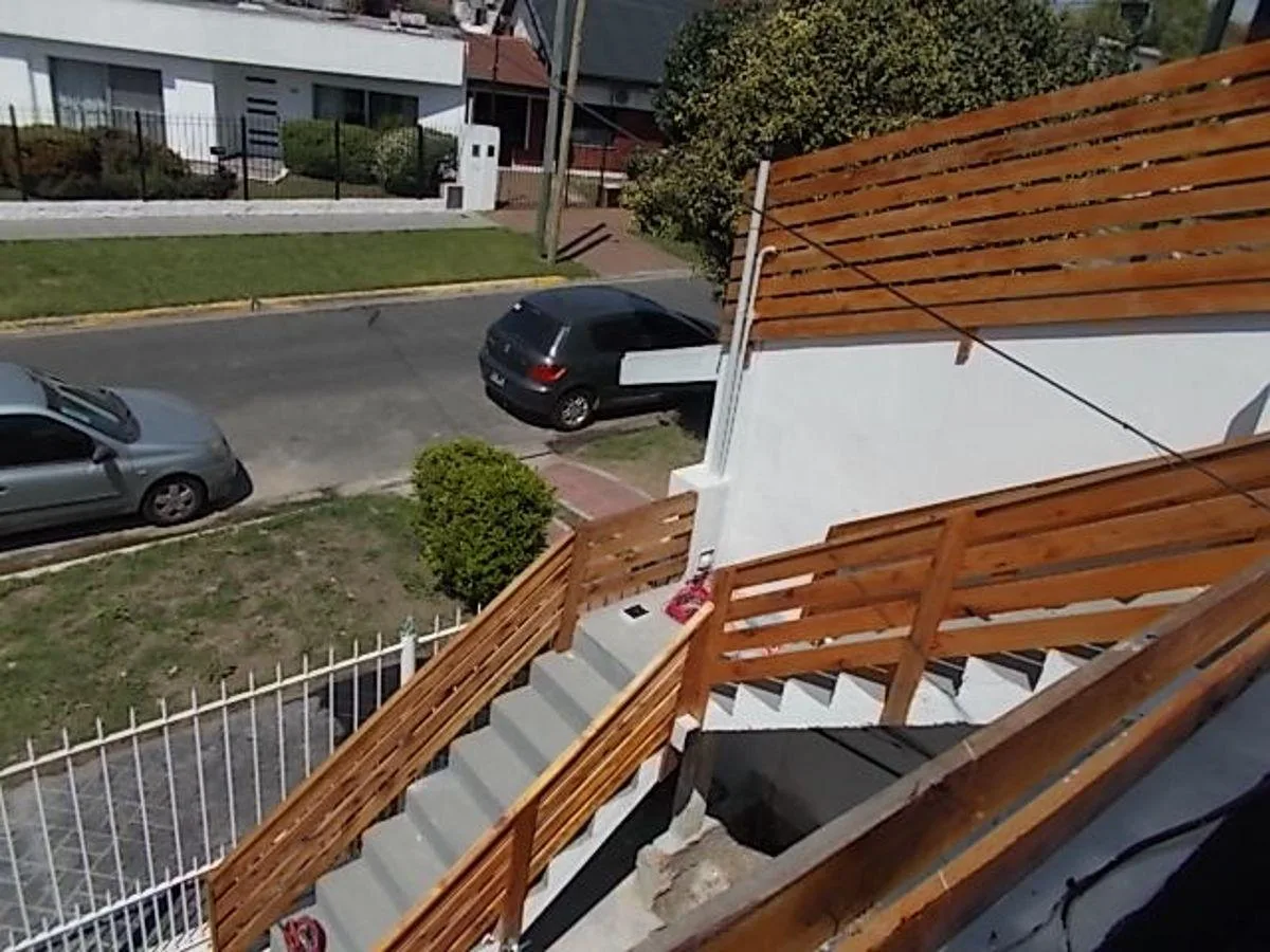 Three-bedroom house for rent in Lomas de Zamora