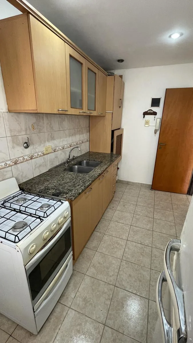 Two-bedroom ground-floor apartment in Bernal