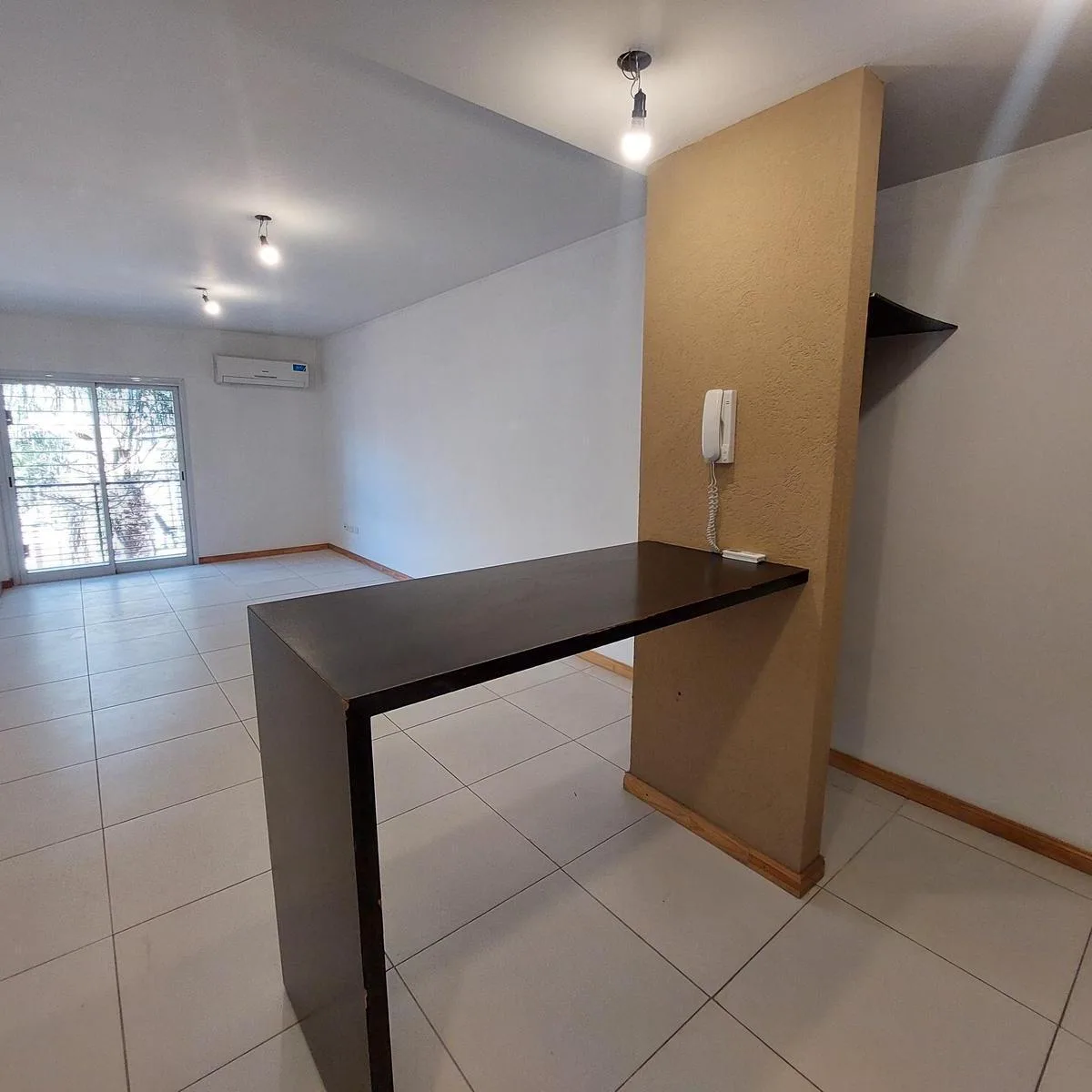 Front-facing studio apartment of 37 m² in General San Martín