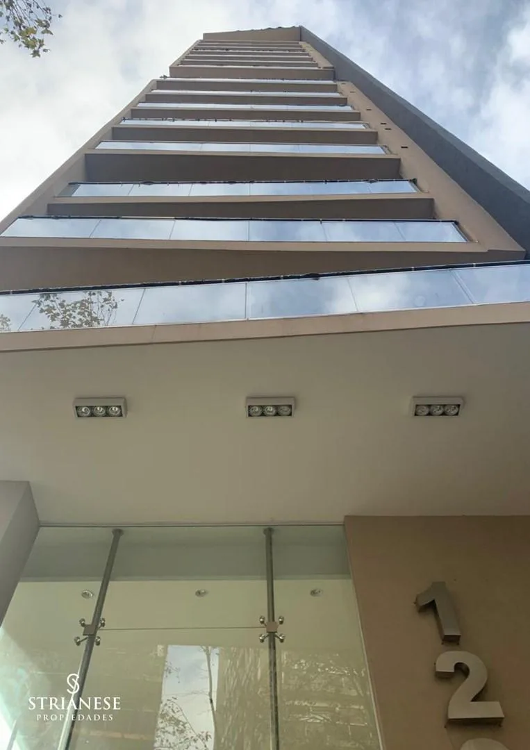 Three-room apartment with parking in Lomas de Zamora