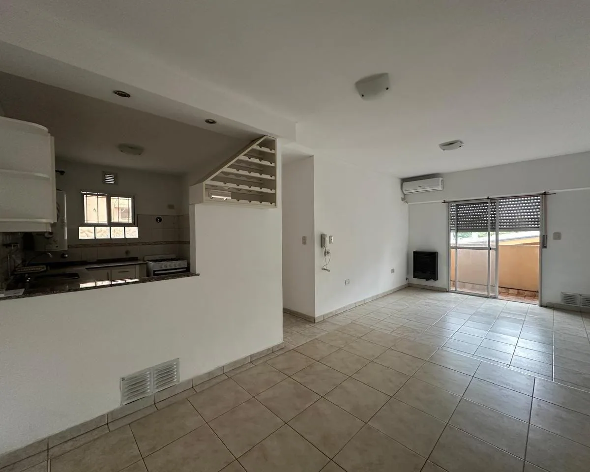 Apartamento de 2 quartos com vaga de garagem em Villa Elvira