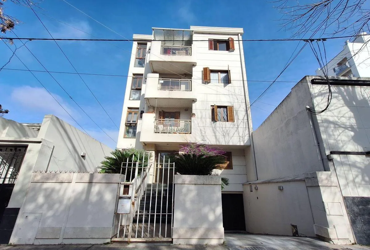 Apartamento de três dormitórios em La Plata