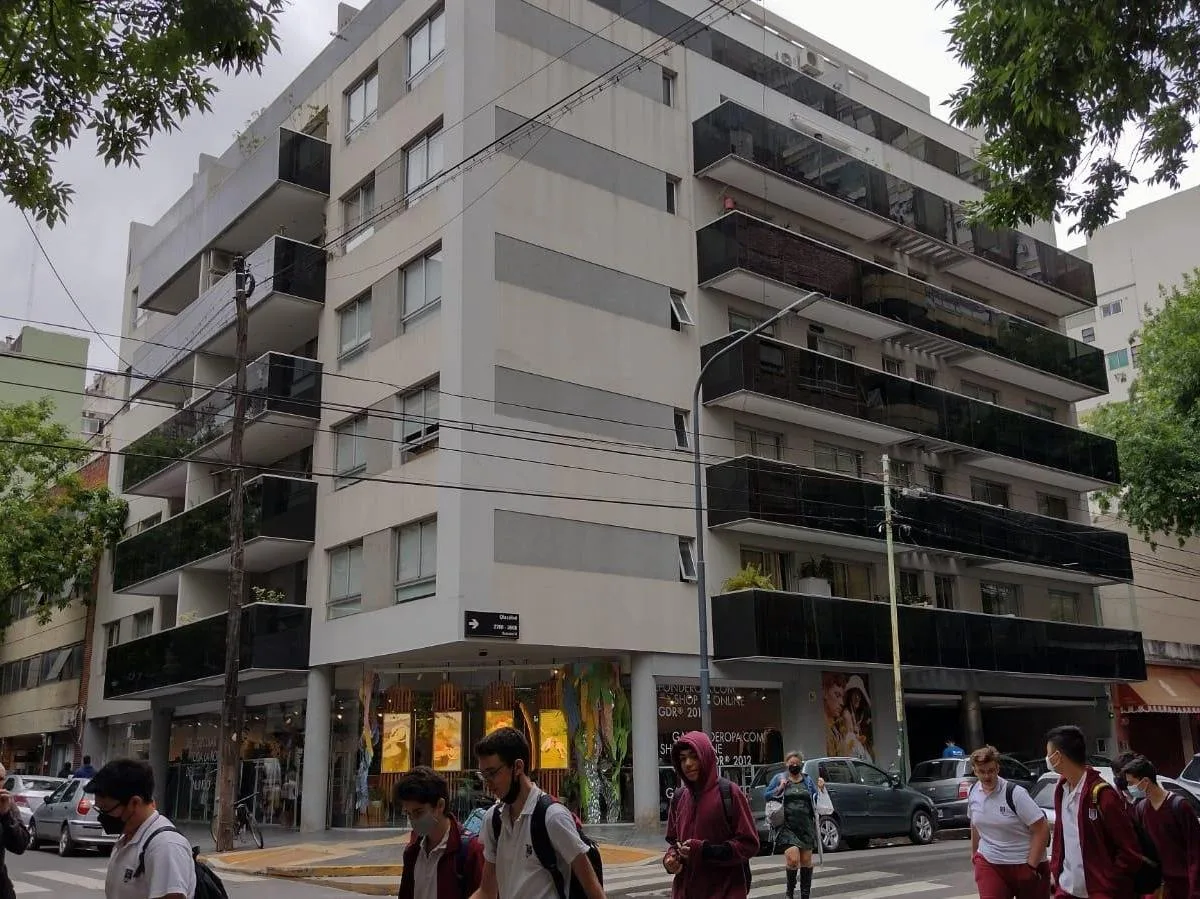 Apartamento de 2 ambientes com varanda e terraço em Belgrano