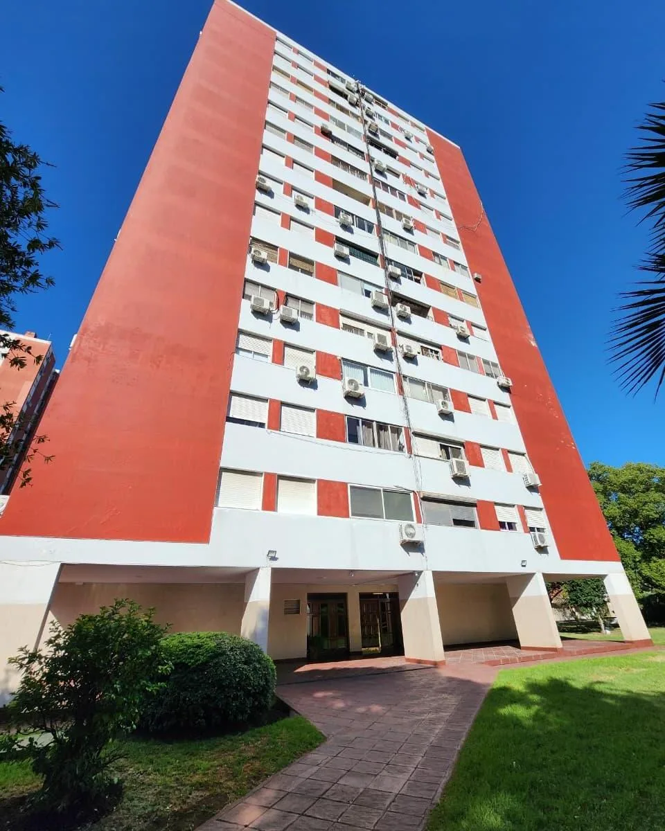 Departamento de 3 ambientes con cochera en Villa Riachuelo