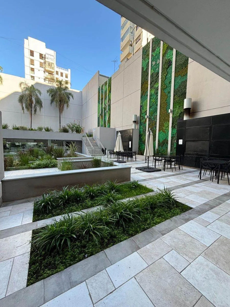 Studio apartment in Monserrat