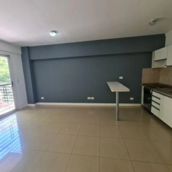 Квартира-студия с парковочным местом в Mataderos