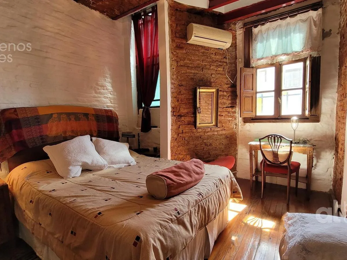 Departamento dúplex de 3 ambientes con terraza en Monserrat