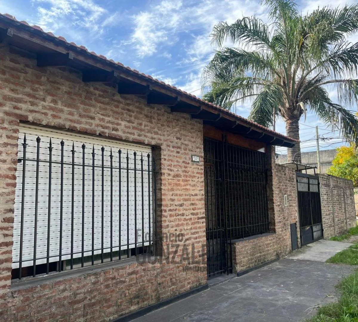 Casa de 3 ambientes en Lomas del Mirador, La Matanza