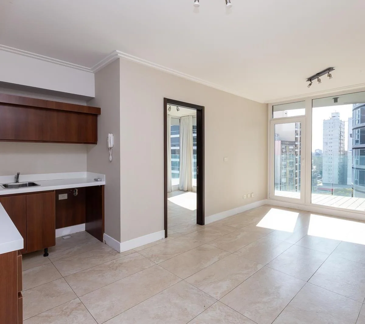 One-bedroom two-room apartment with balcony and parking in Vicente López