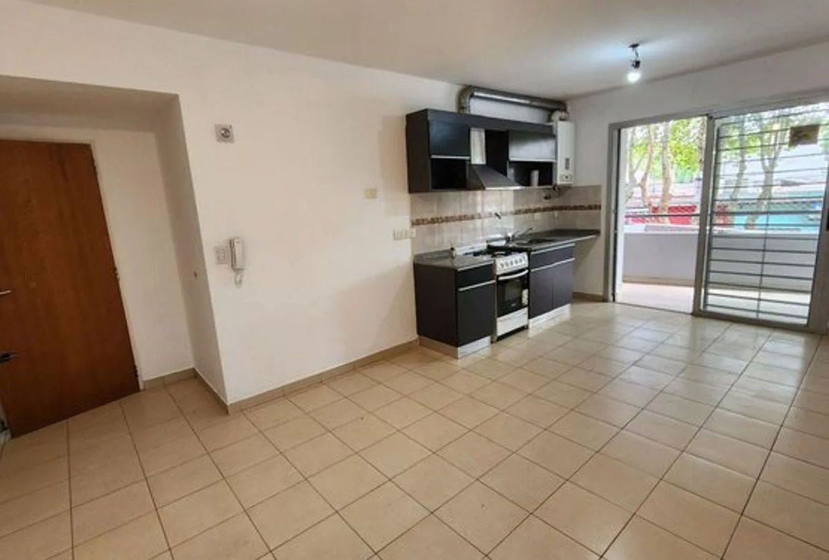 Two-room apartment with parking in Esteban Echeverría, Monte Grande