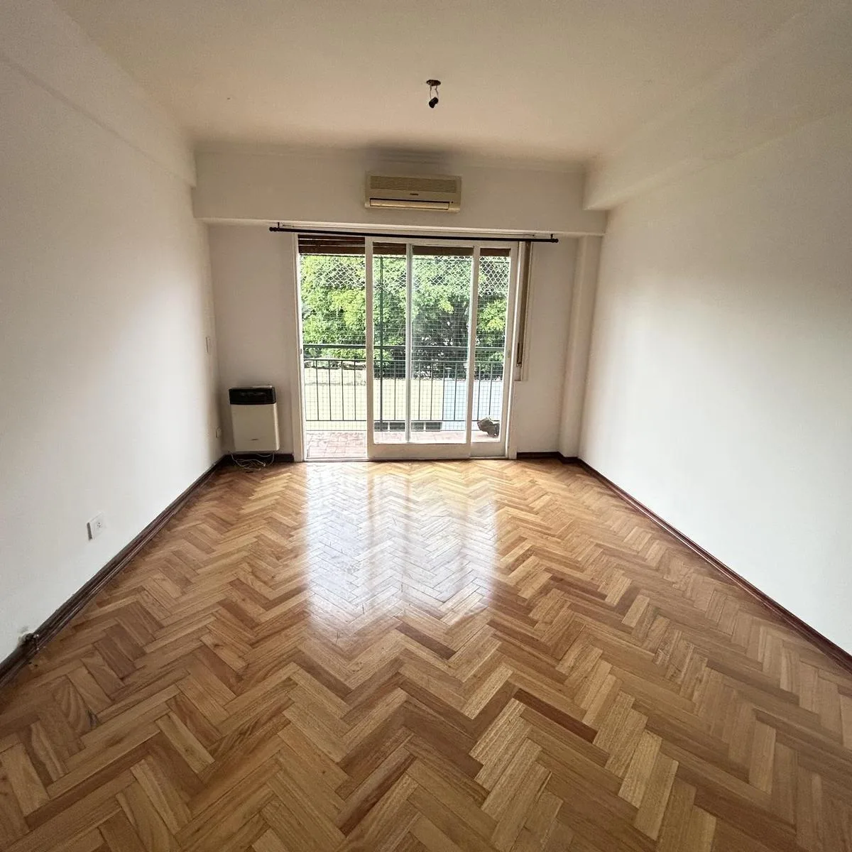 Apartamento de três ambientes com 2 dormitórios e vaga de garagem em Martínez