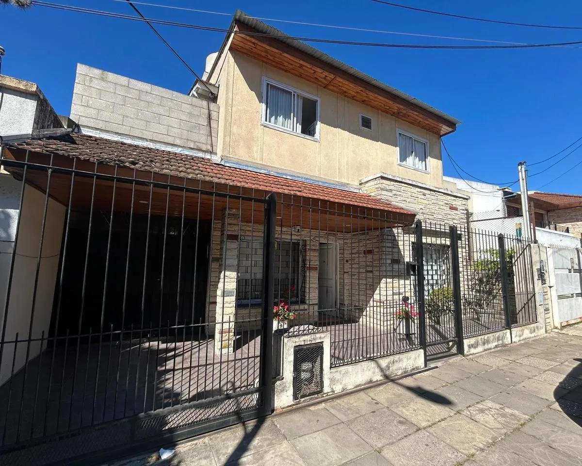 Двухспальная квартира с отдельным входом и патио в Beccar