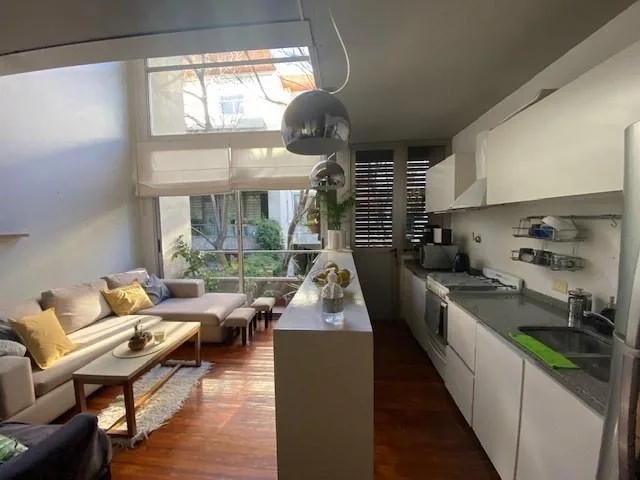 Departamento dúplex de 2 ambientes con cochera en San Isidro