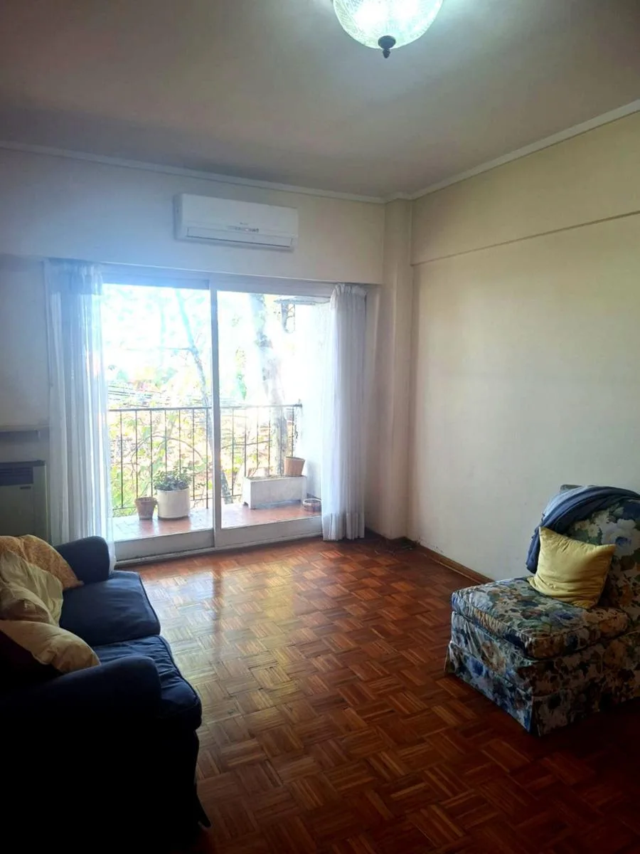 Apartamento de 2 ambientes com varanda em Olivos