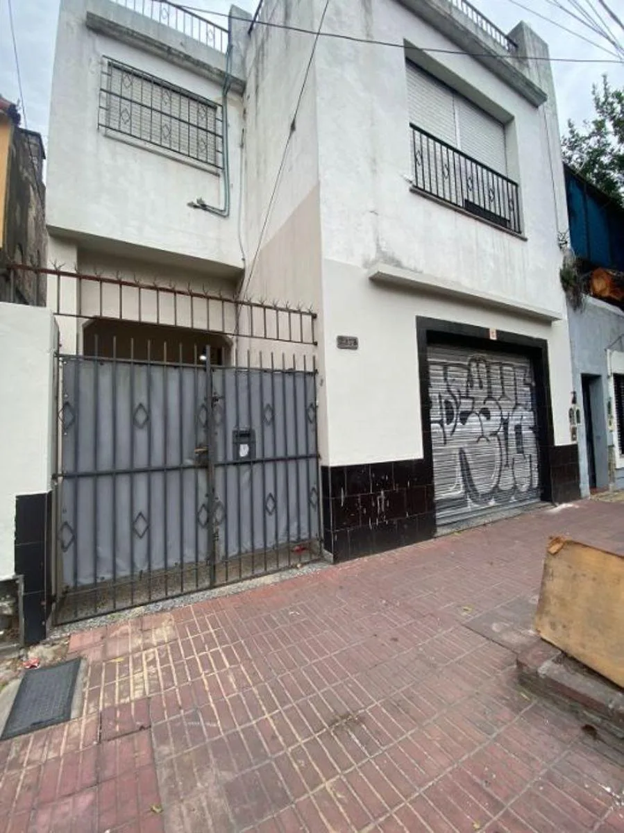 PH de 1 dormitório de frente em Lanús