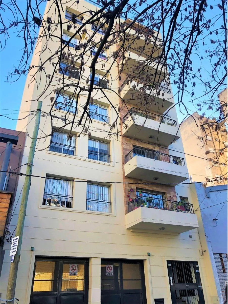 Two-room half-floor apartment in Ramos Mejía, La Matanza