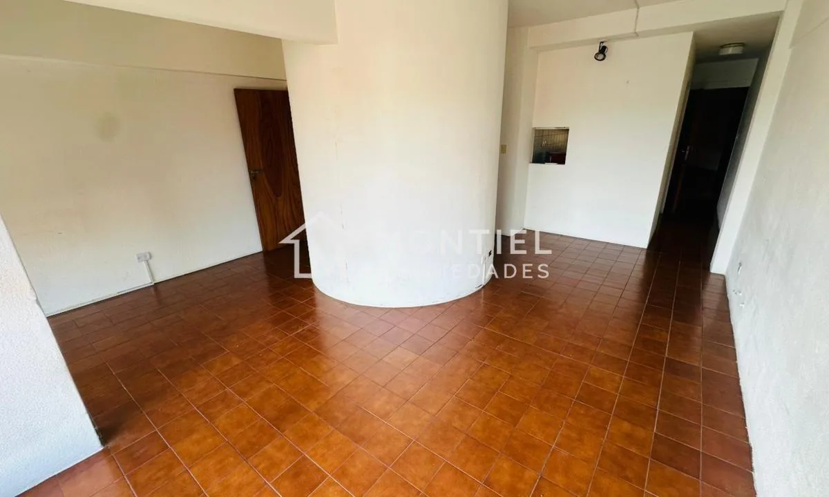 Two-room apartment in Ciudad Jardín