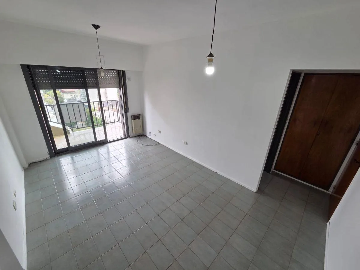 Квартира с 1 спальней и балконом в Quilmes Centro