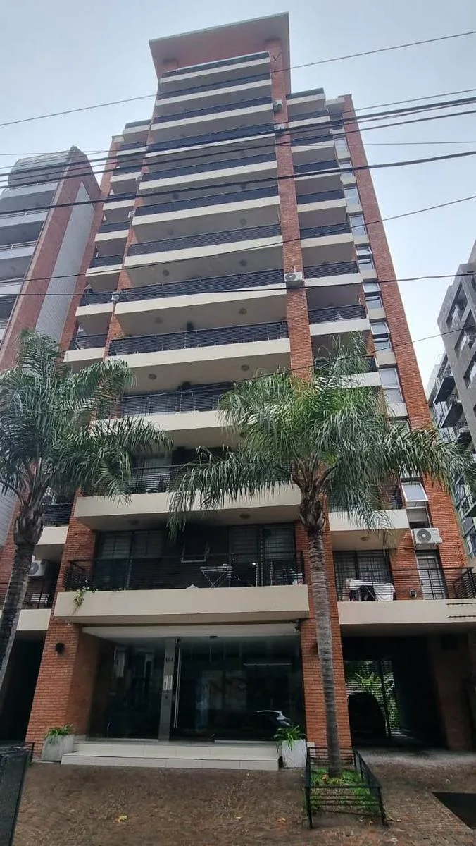 Apartamento de 1 dormitório com vaga fixa em Lanús Oeste