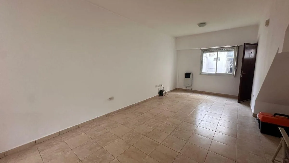 Studio apartment with patio for rent in La Plata