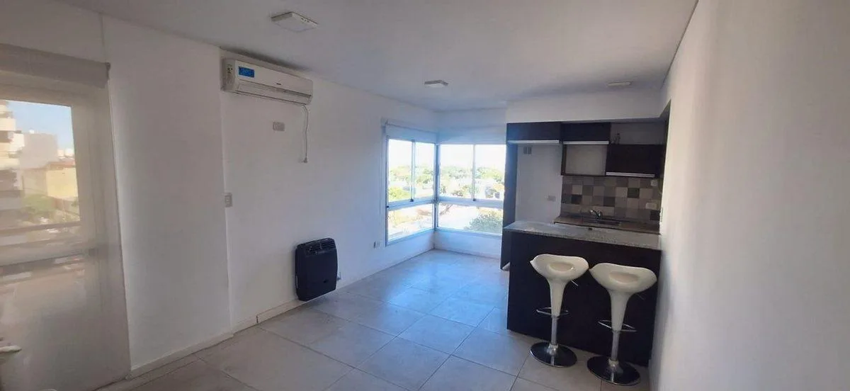 Departamento de 3 ambientes en Floresta