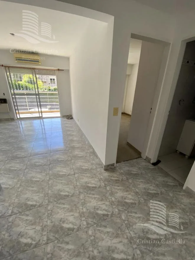 Departamento de 2 ambientes con balcón y cochera cubierta en San Fernando