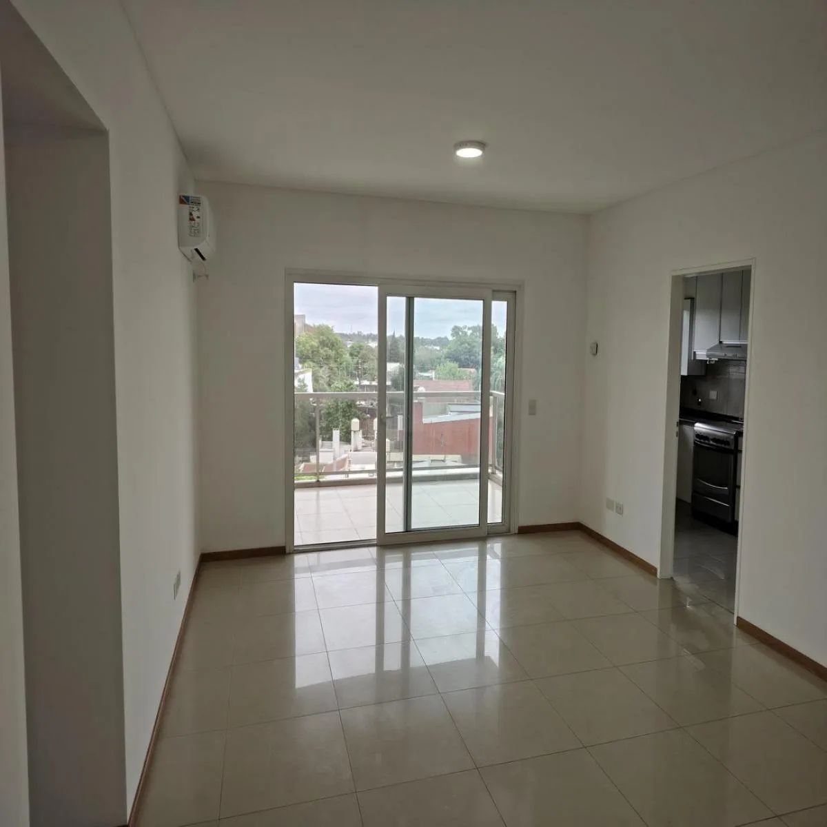 Departamento con Garage, Baulera, Balcon y Amenities