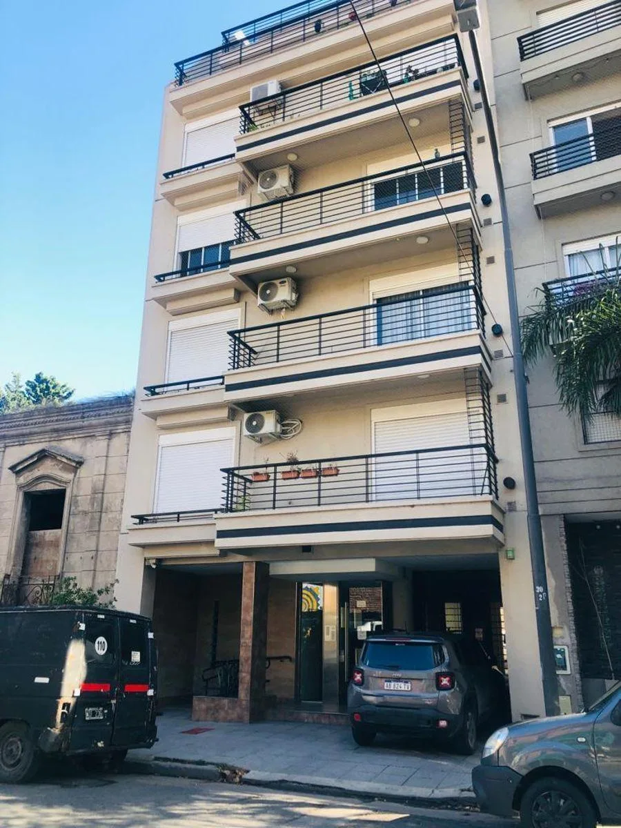 Dúplex de 2 dormitorios en Villa Crespo con balcón