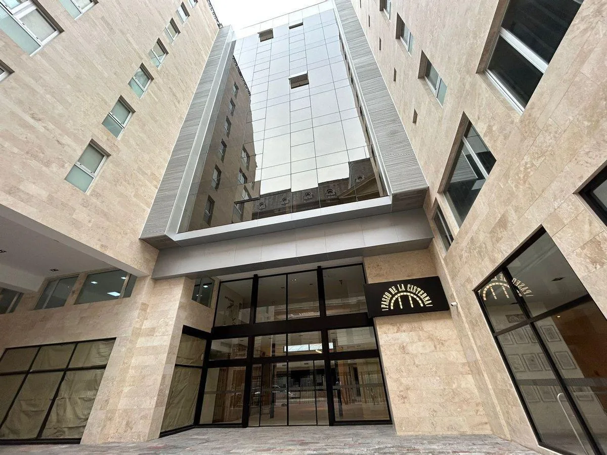 Furnished studio apartment in Monserrat