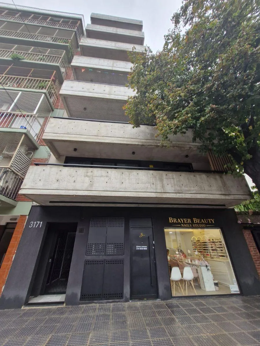 Monoambiente apto profesional con balcón en Villa Urquiza