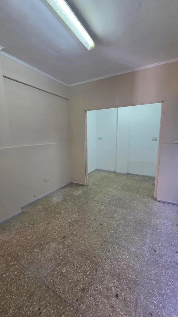 Apartamento de 2 dormitórios na frente em Lanús Este